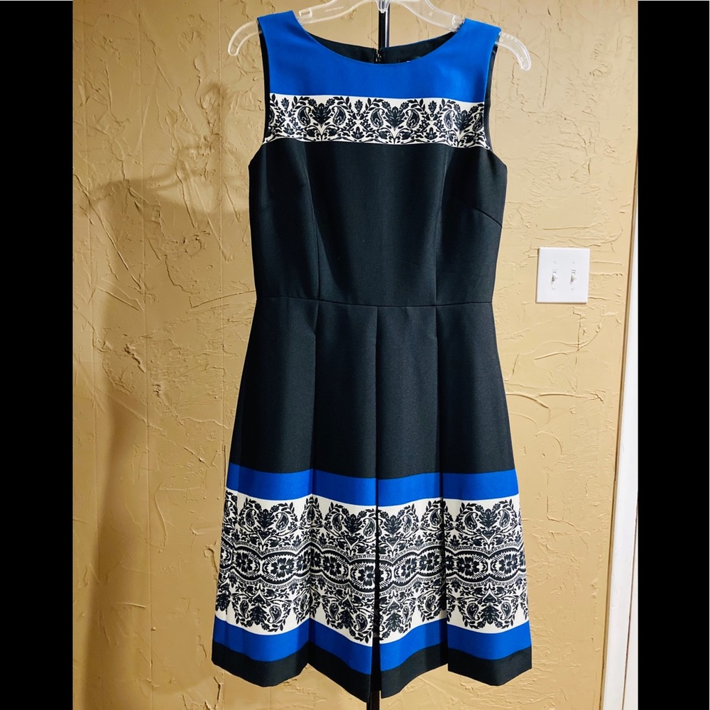 Tahari Black Sleeveless Dress NWOT  Size 4